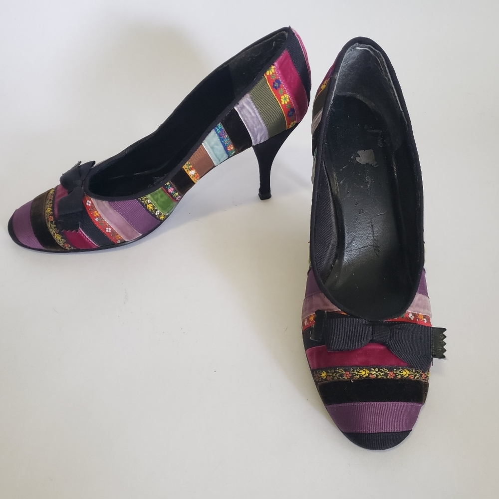 Ribbon Pumps